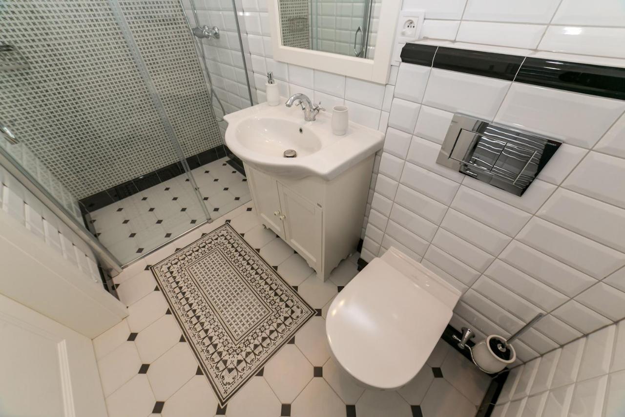 New Studio 3 - Self Check In, Parking Possible, Weekend Free Parking Bratislava Eksteriør billede